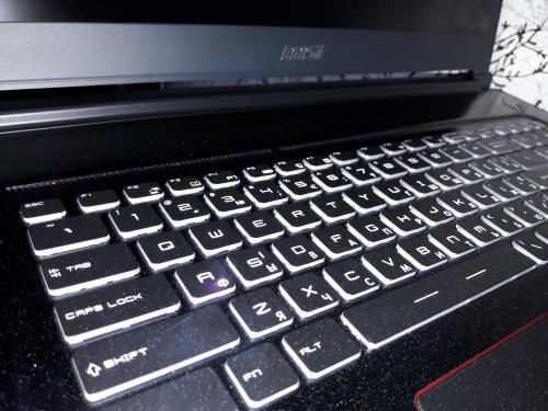 Гравировка клавиатуры ноутбука MSI